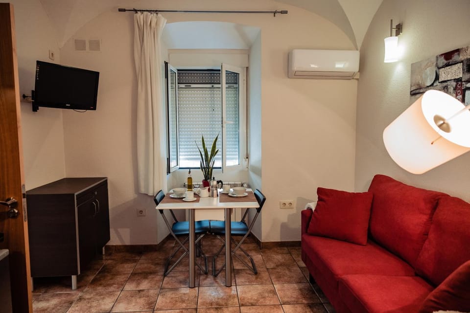 Apartamento Las Avutardas 1 Apartment in Cáceres‎