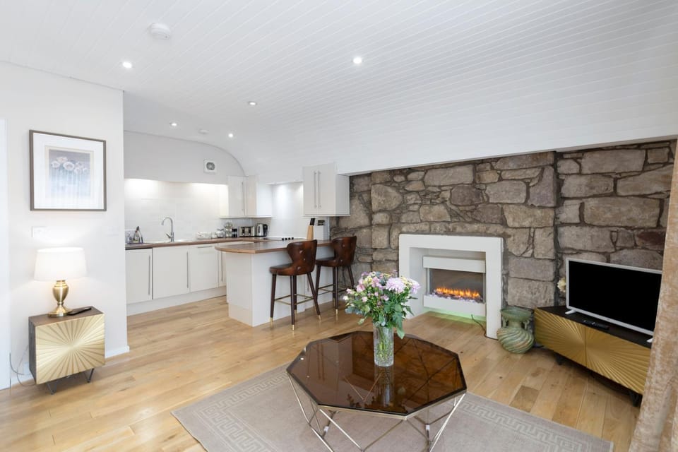 Living room, kitchen