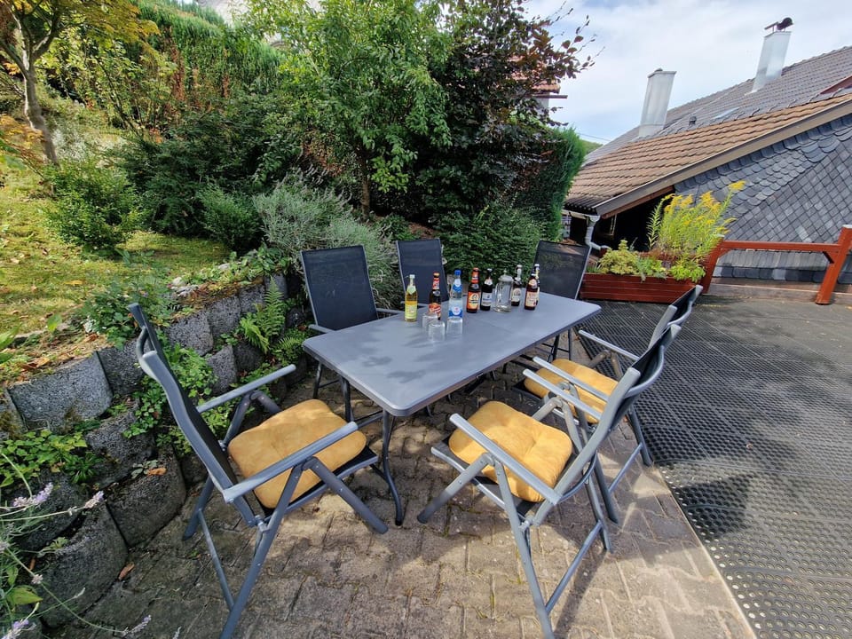 BBQ facilities, Garden, Seating area