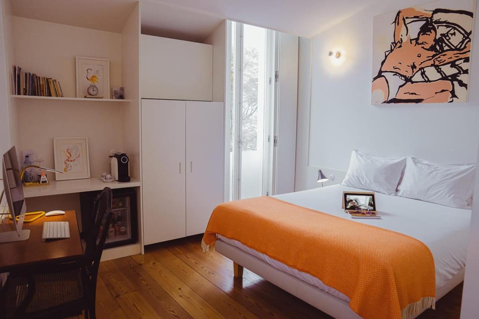 Bed, Library, Photo of the whole room, Bedroom, wardrobe