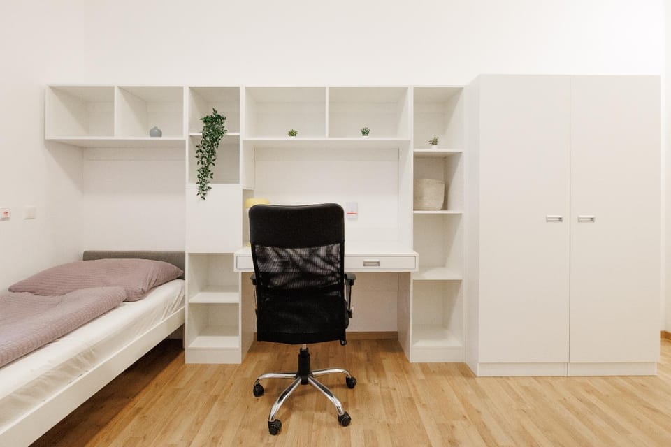 Bed, Photo of the whole room, Seating area, Bedroom, wardrobe