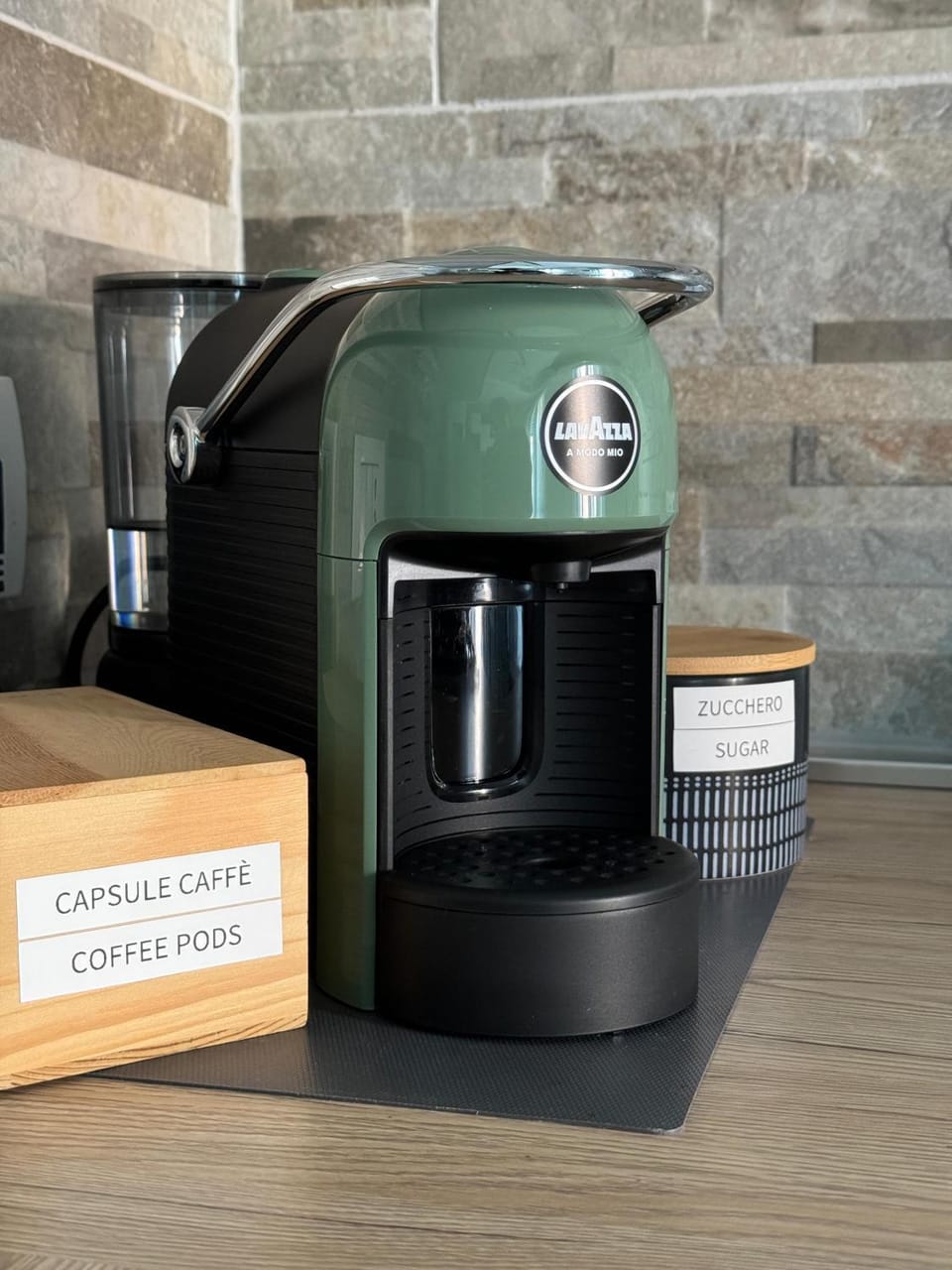 Coffee/tea facilities, Kitchen or kitchenette
