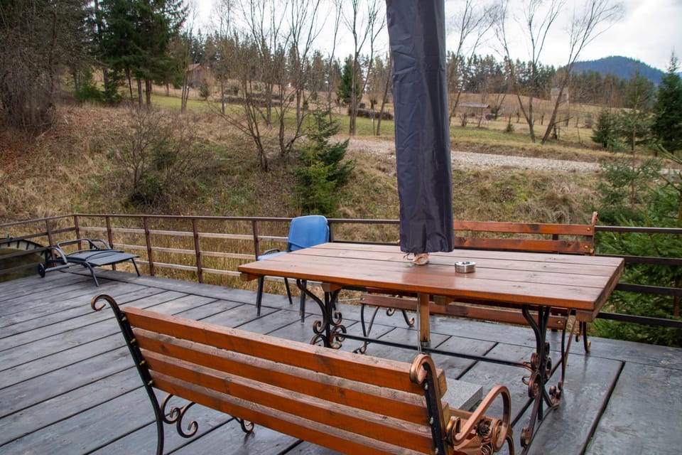 Patio, Dining area
