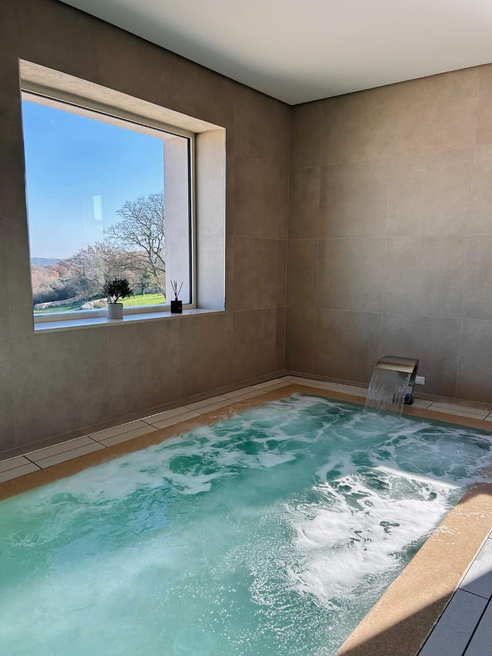 Natural landscape, Spa and wellness centre/facilities, Pool view, Swimming pool
