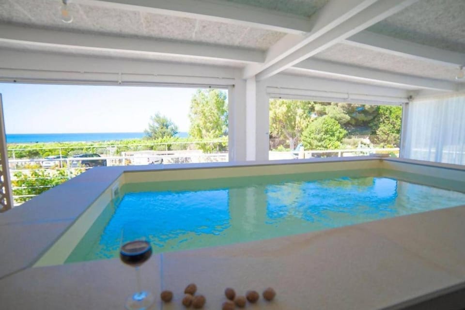 Hot Tub, Sea view