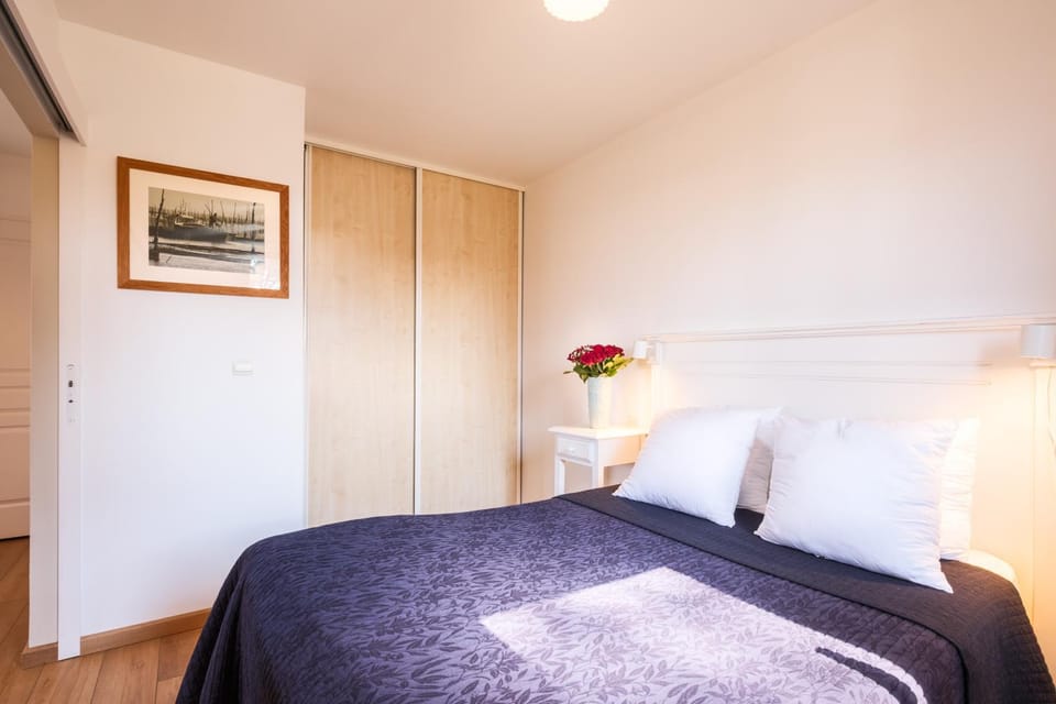 Bed, Bedroom, wardrobe