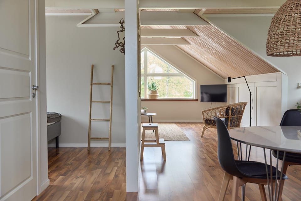 Dining area, Bedroom