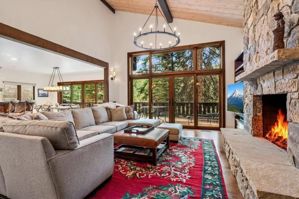 Private Ski-out Village Home in Vail with Hot Tub House in Vail