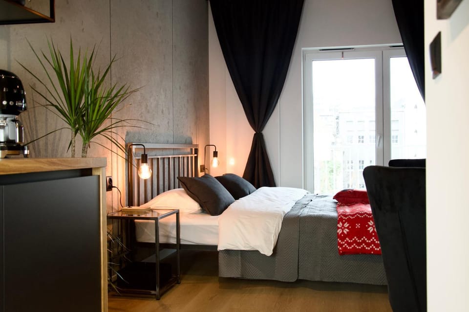 Bed, Balcony/Terrace, Balcony/Terrace, Bedroom