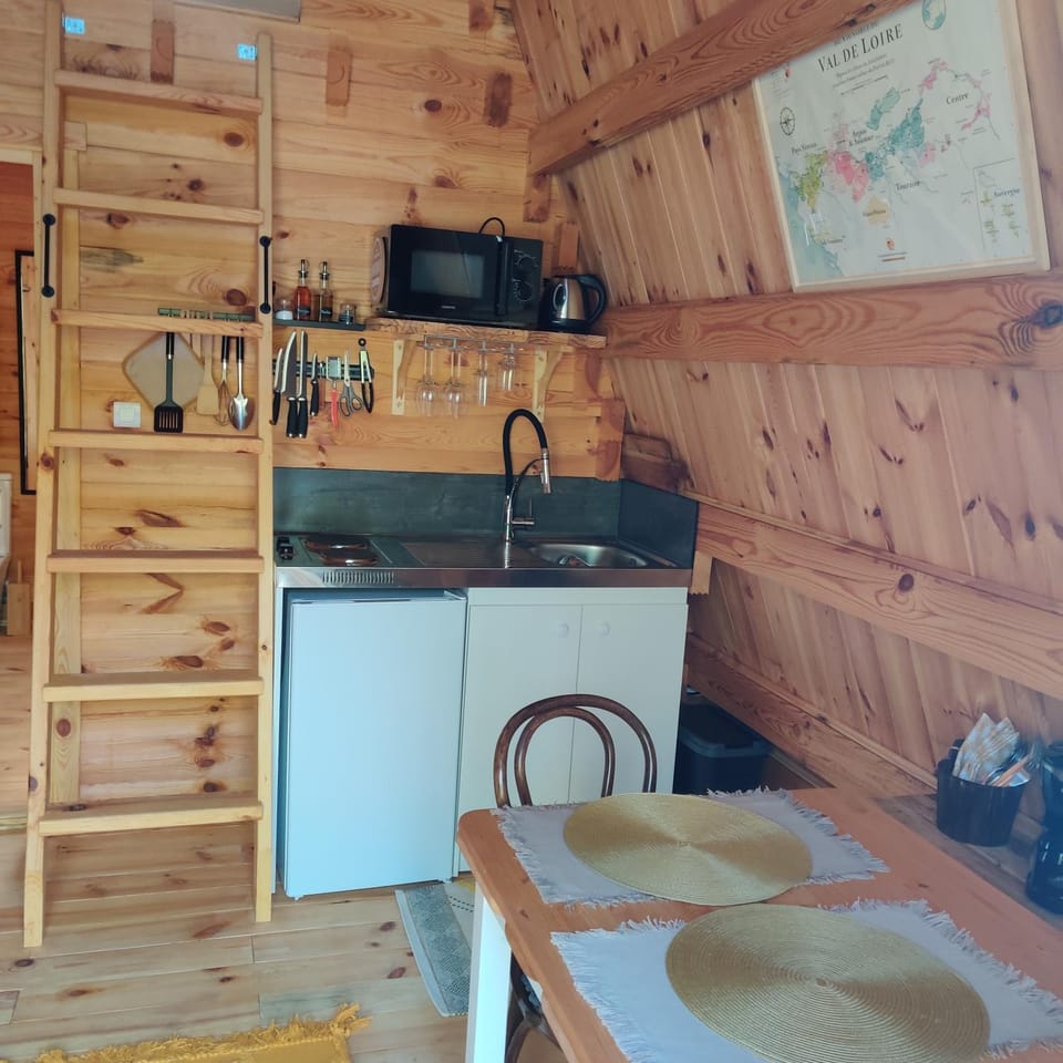 Tipi Cheyenne des monteaux Chalet in Gennes-Val-de-Loire