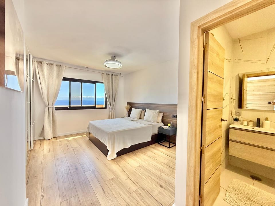 Bed, View (from property/room), Photo of the whole room, Bedroom, Sea view, wardrobe