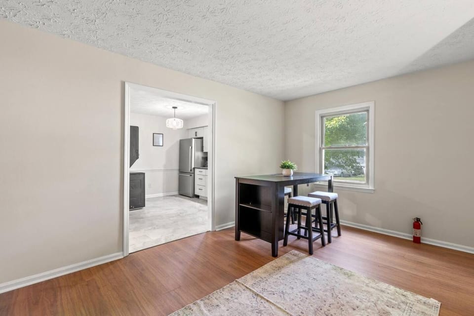 Reading Nook Getaway House in Wilmore