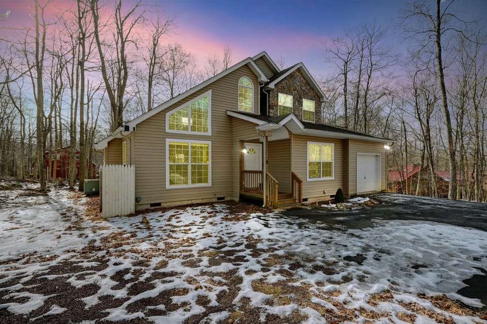 Property building, Natural landscape, Winter