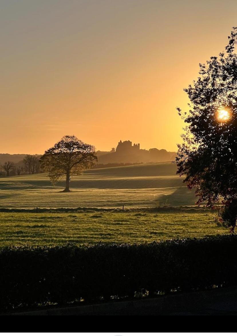 Property building, Nearby landmark, Spring, Day, Natural landscape, Landmark view, Sunrise, Sunset