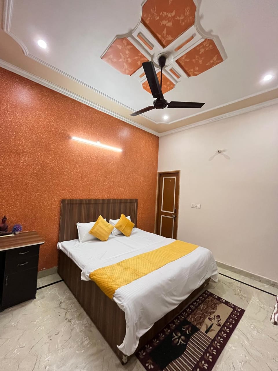 Krishna's Land Homestay Bed and Breakfast in Uttar Pradesh