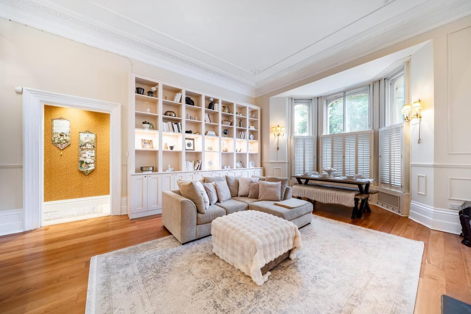 Elegant Victorian Flat Near Chelsea Embankment Apartment in City of Westminster
