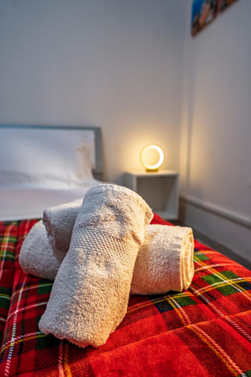 Bedroom, towels