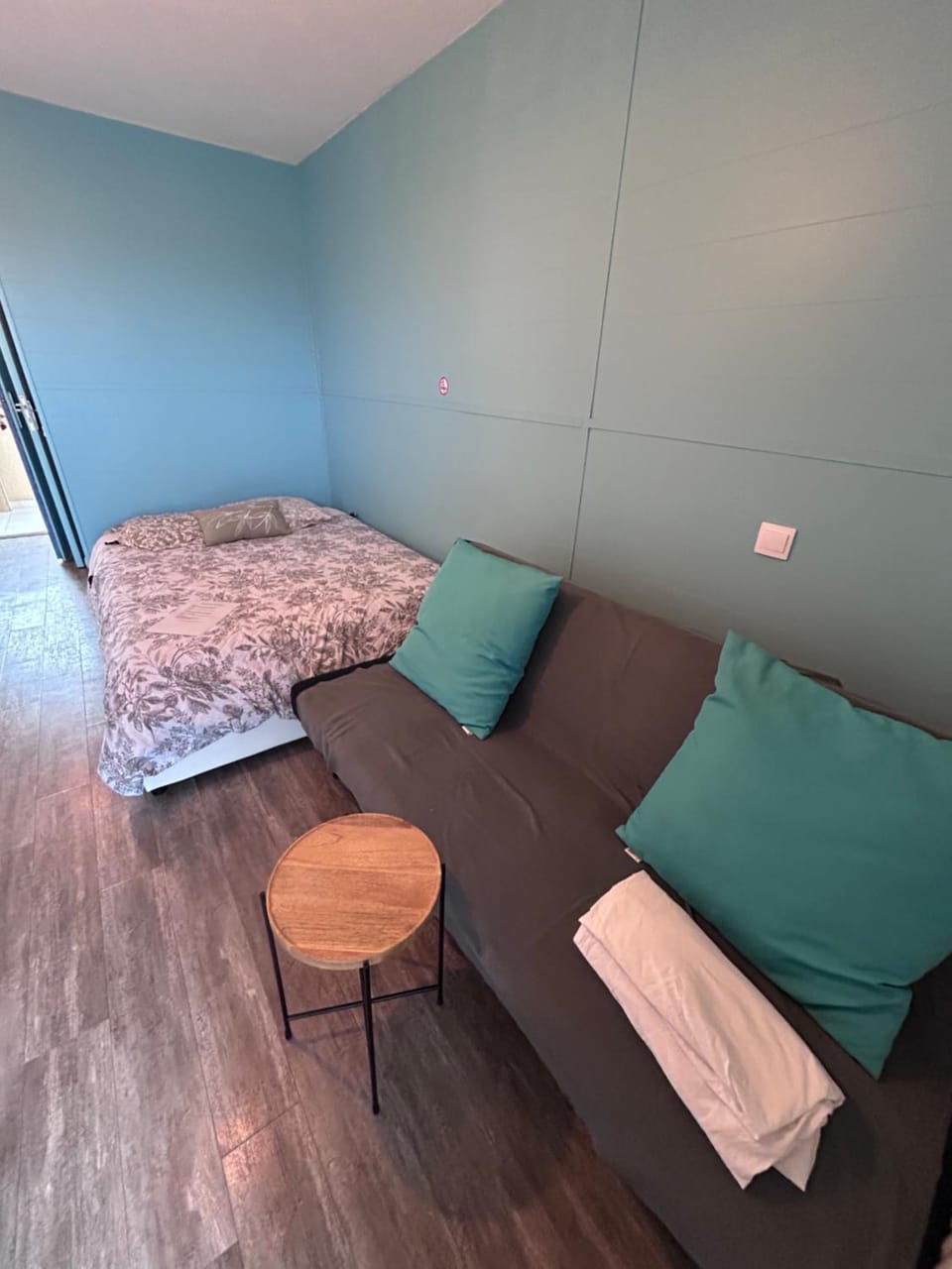 Bleu horizon climatisé piscine parking studio Apartment in Balaruc-les-Bains