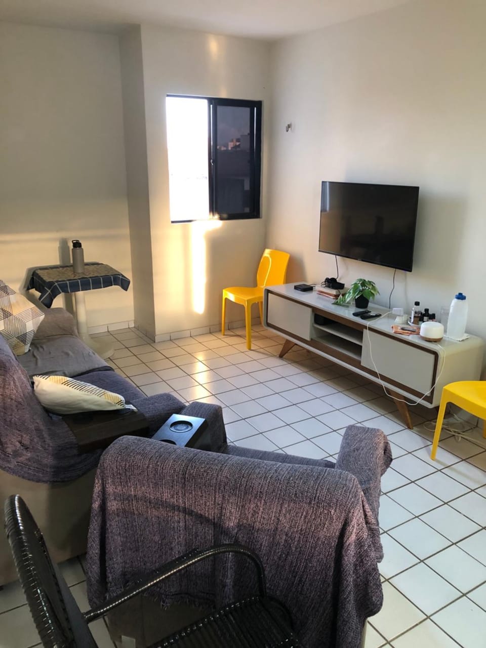 Quarto com banheiro e ar privativos Demais areas do ap compartilhadas com o anfitriao Hospedes LGBTQIA sao bem vindos Apartment in Cabedelo