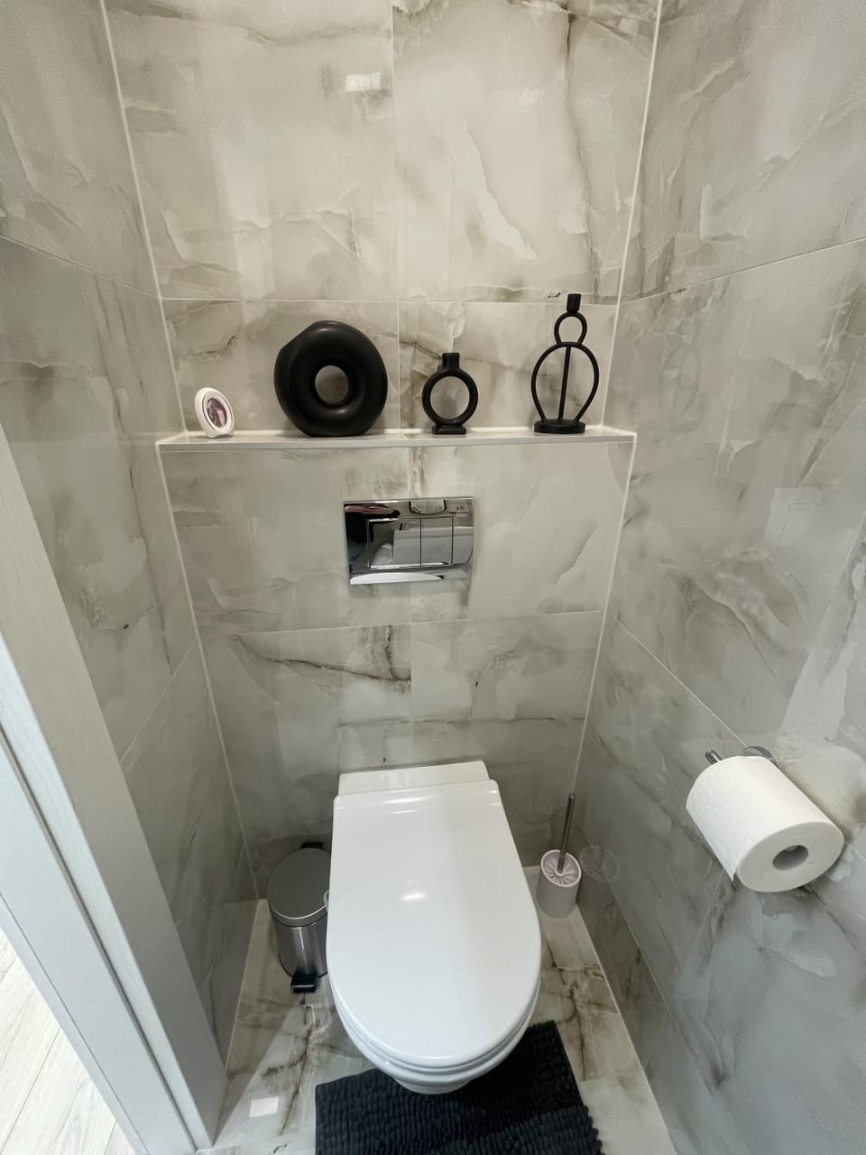 Toilet, Property building