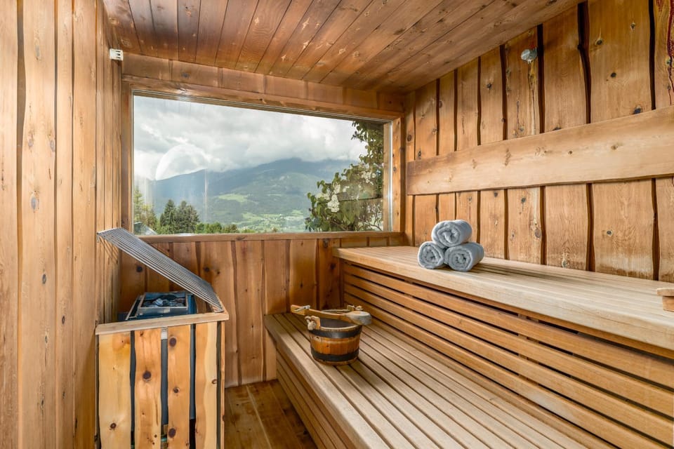Sauna, Spa and wellness centre/facilities, Mountain view