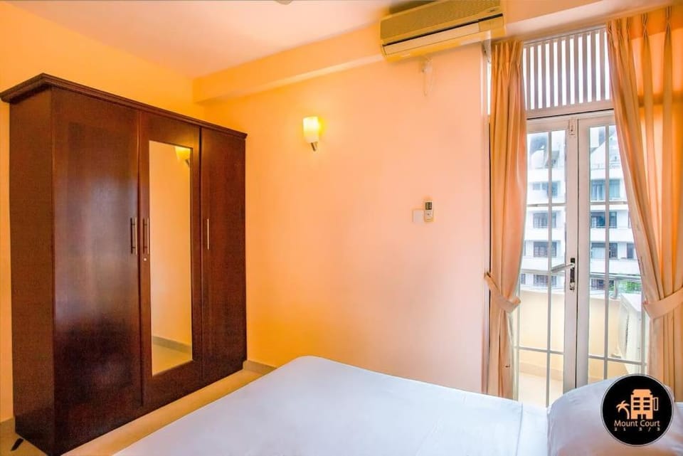 Bed, Balcony/Terrace, Photo of the whole room, Bedroom, wardrobe, air conditioner