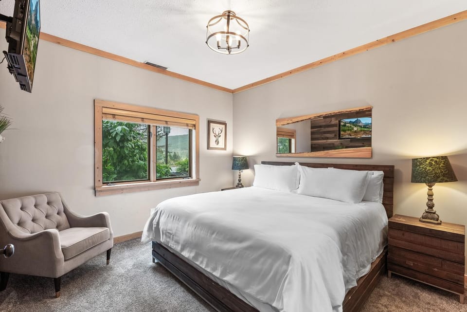 Deer Valley Luxury 3 BR, Private Master Suite, Private Hot Tub, Amazing Views House in Park City