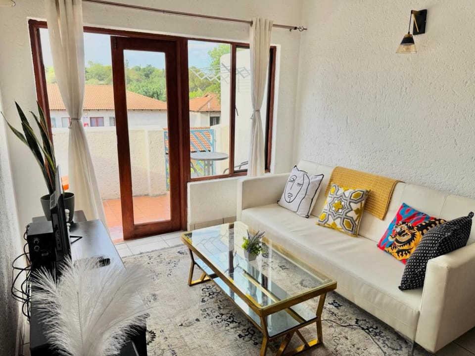 Lush Stay in Observatory Apartment in Johannesburg