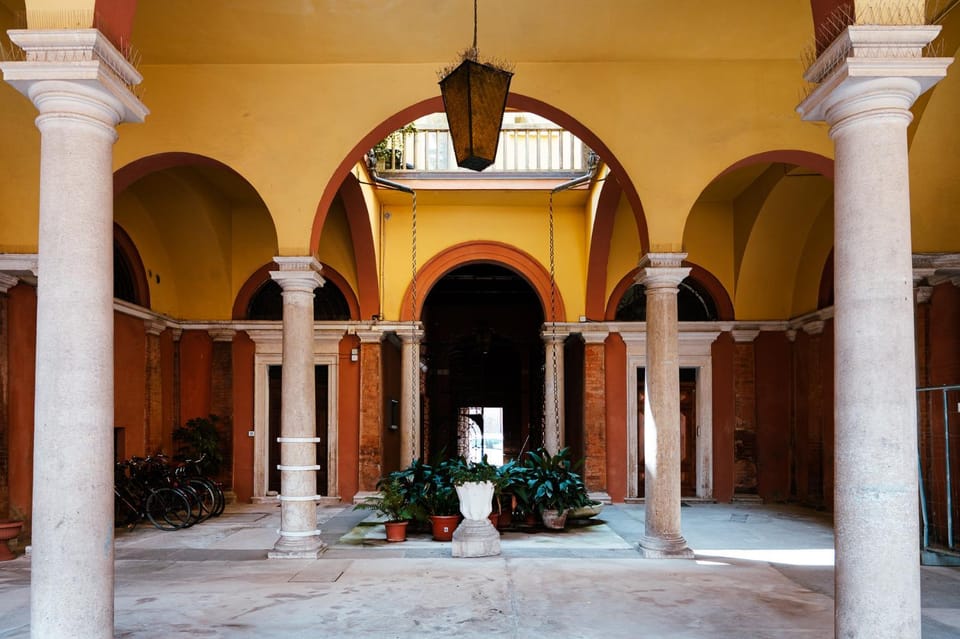 Inner courtyard view
