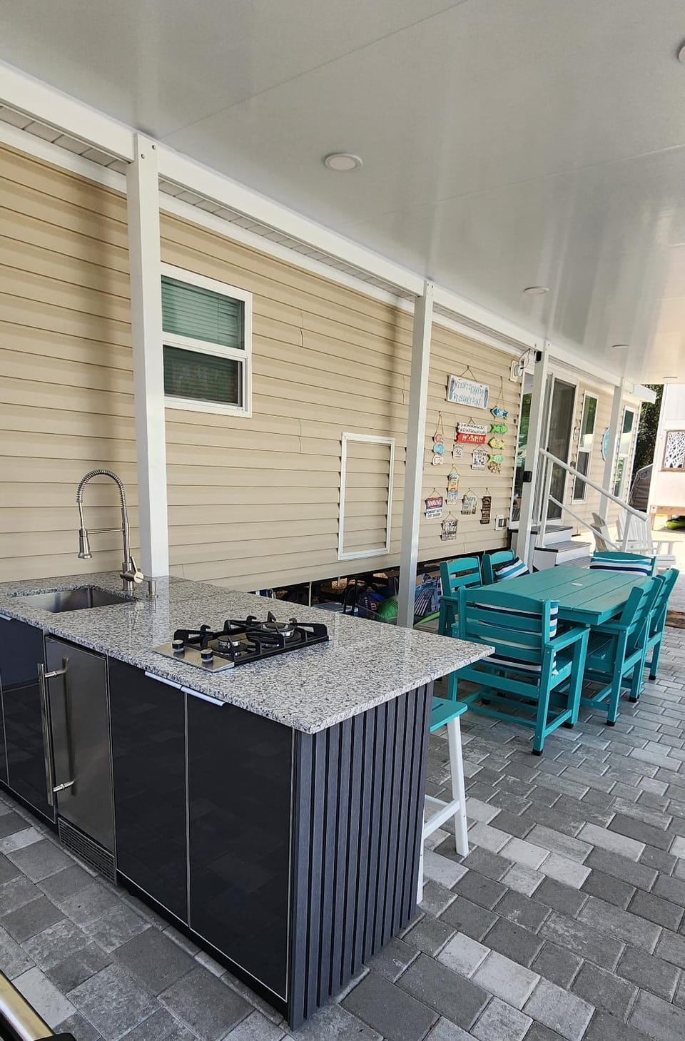 Patio, Seating area