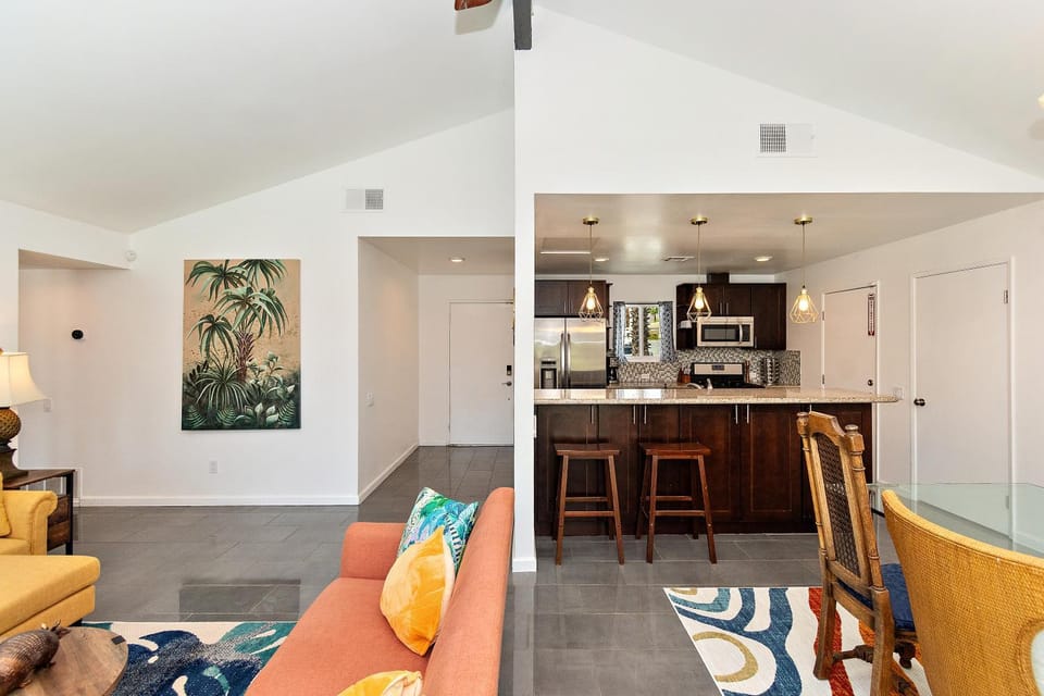 Kitchen or kitchenette, Living room, Dining area
