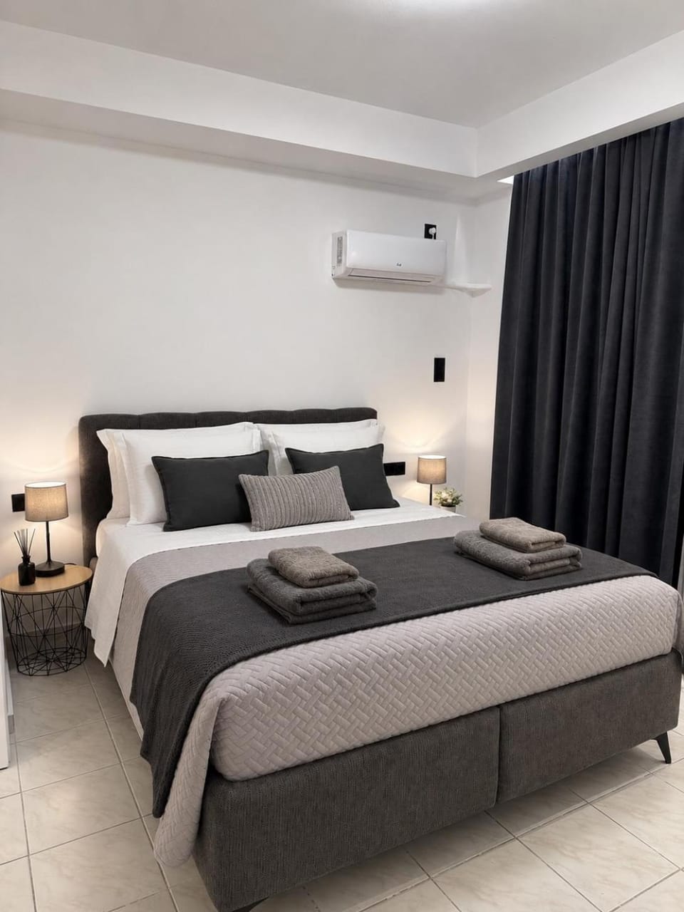 DIVINUS Luxury Stay-Athens Airport-Late&Self Check In Apartment in East Attica Regional Unit, Greece