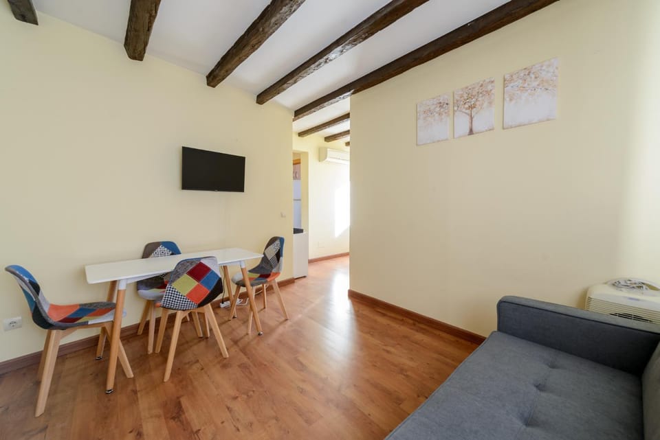 Communal lounge/ TV room, Living room