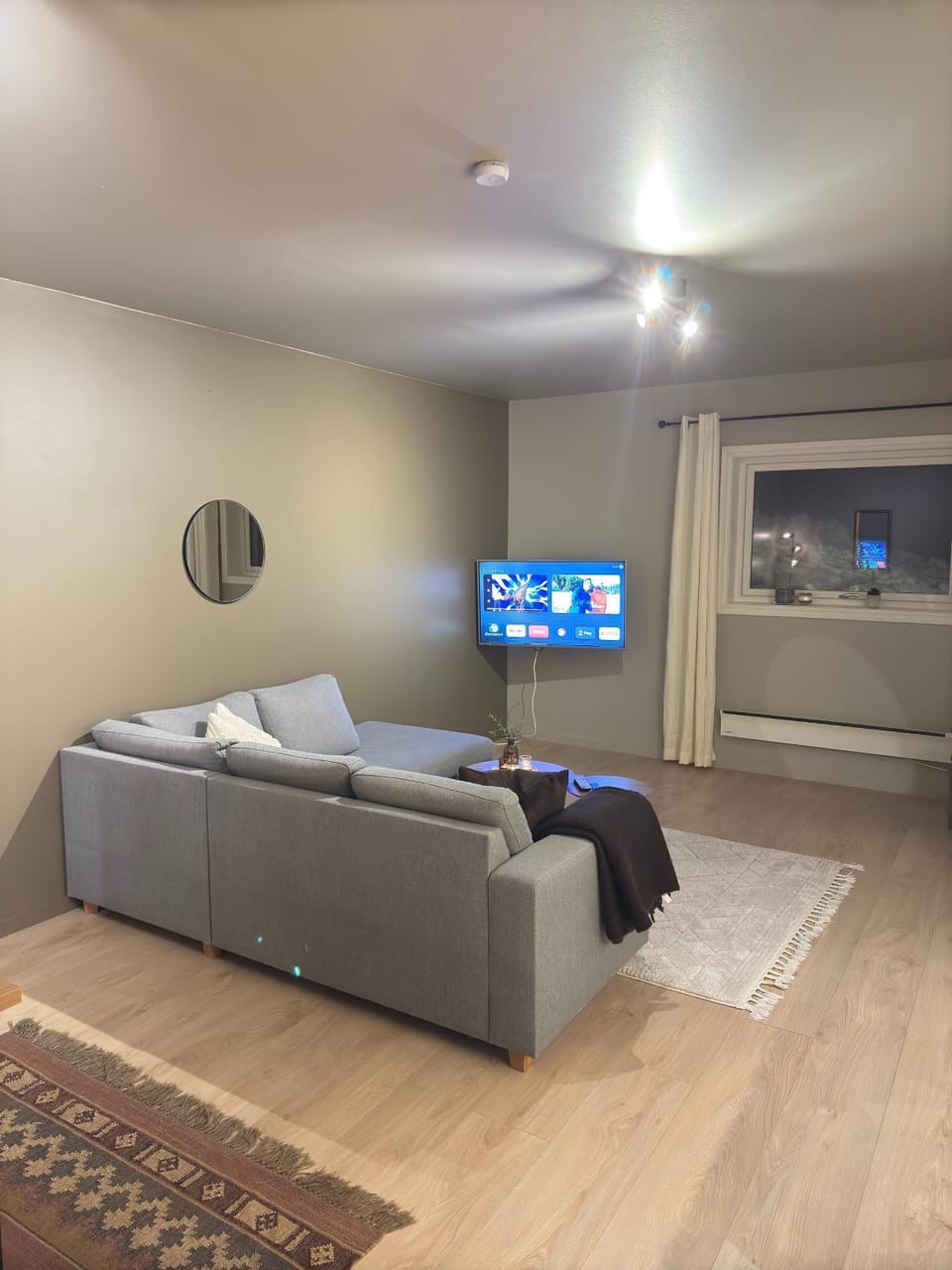 TV and multimedia, Living room, Seating area