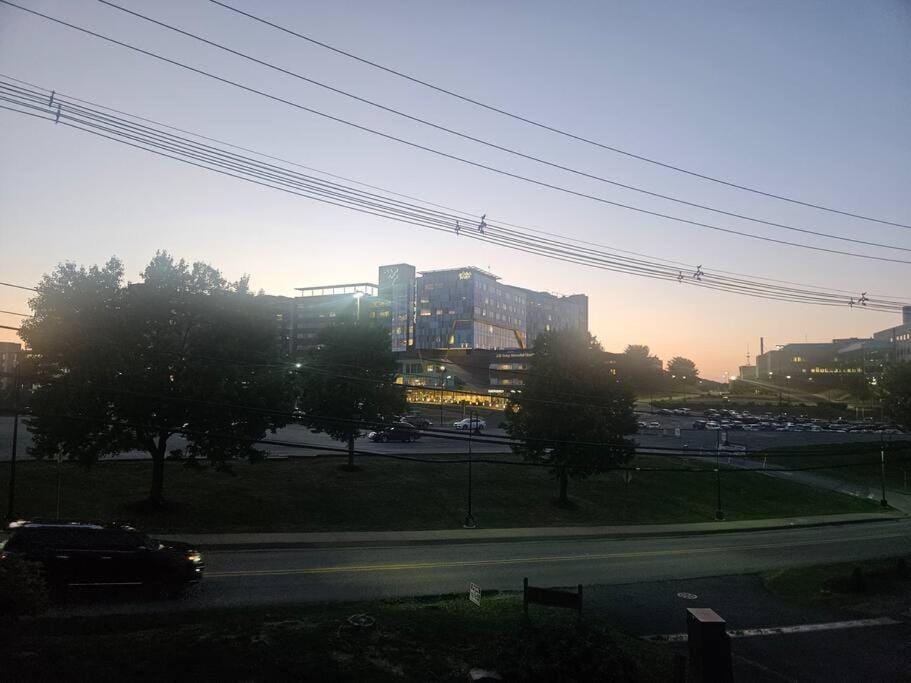 5 Min Walk to WVU Hosp Stadium Apartment in Morgantown