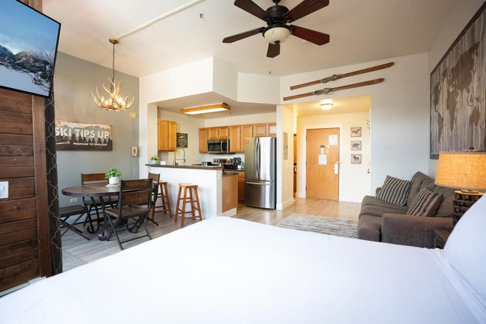 River Mountain Lodge Aspen Trail Condo: Ski In, Downtown Breck Apartment in Breckenridge