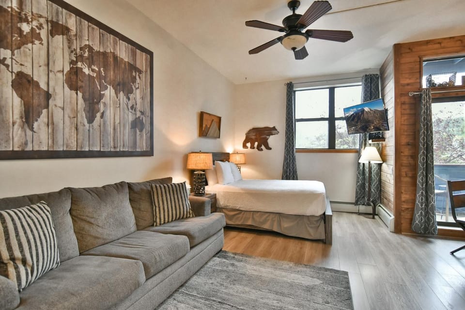 River Mountain Lodge Aspen Trail Condo: Ski In, Downtown Breck Apartment in Breckenridge