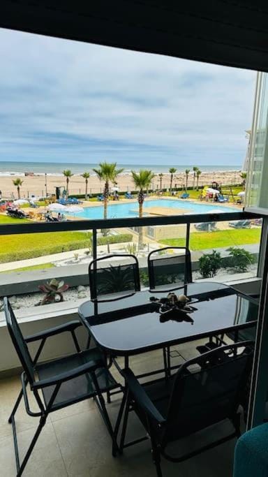 Sidi Rahal Front mer, piscine & accès direct plage Apartment in Casablanca-Settat