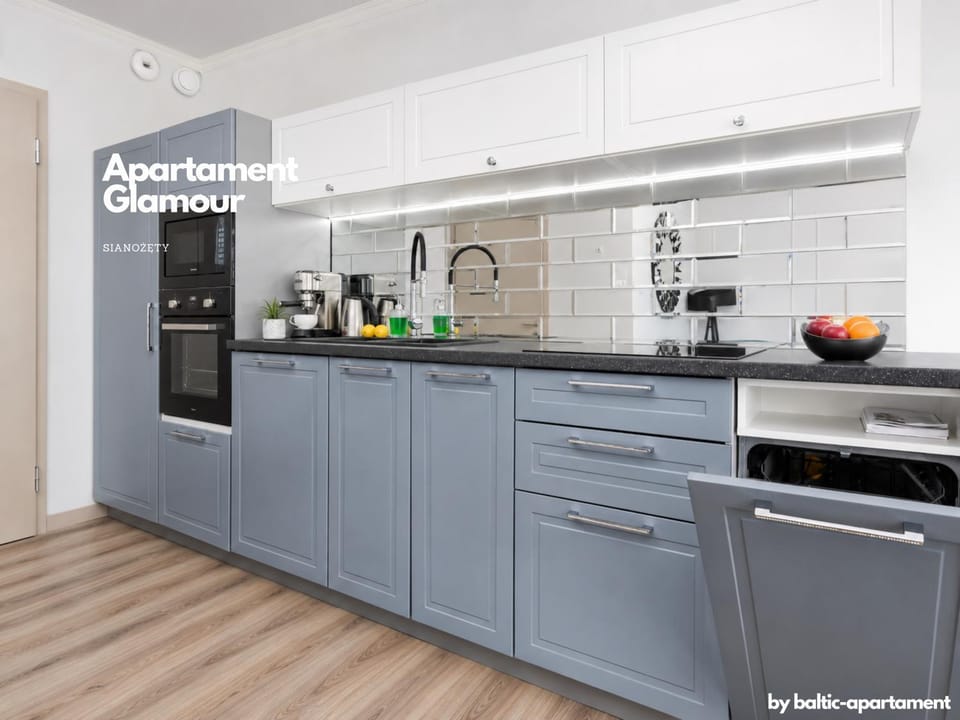 Kitchen or kitchenette, oven, stove
