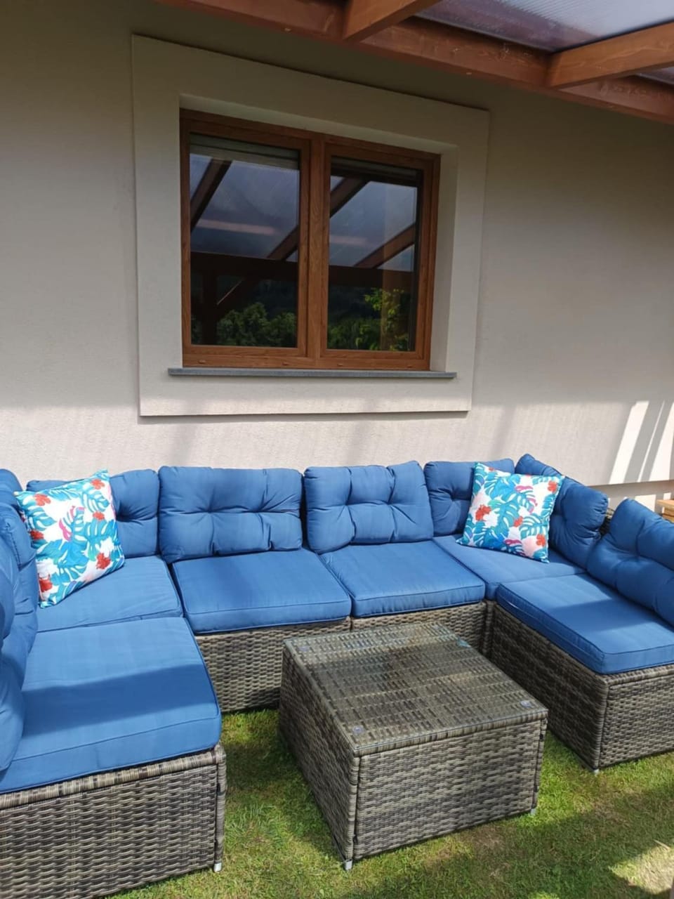 Patio, Seating area