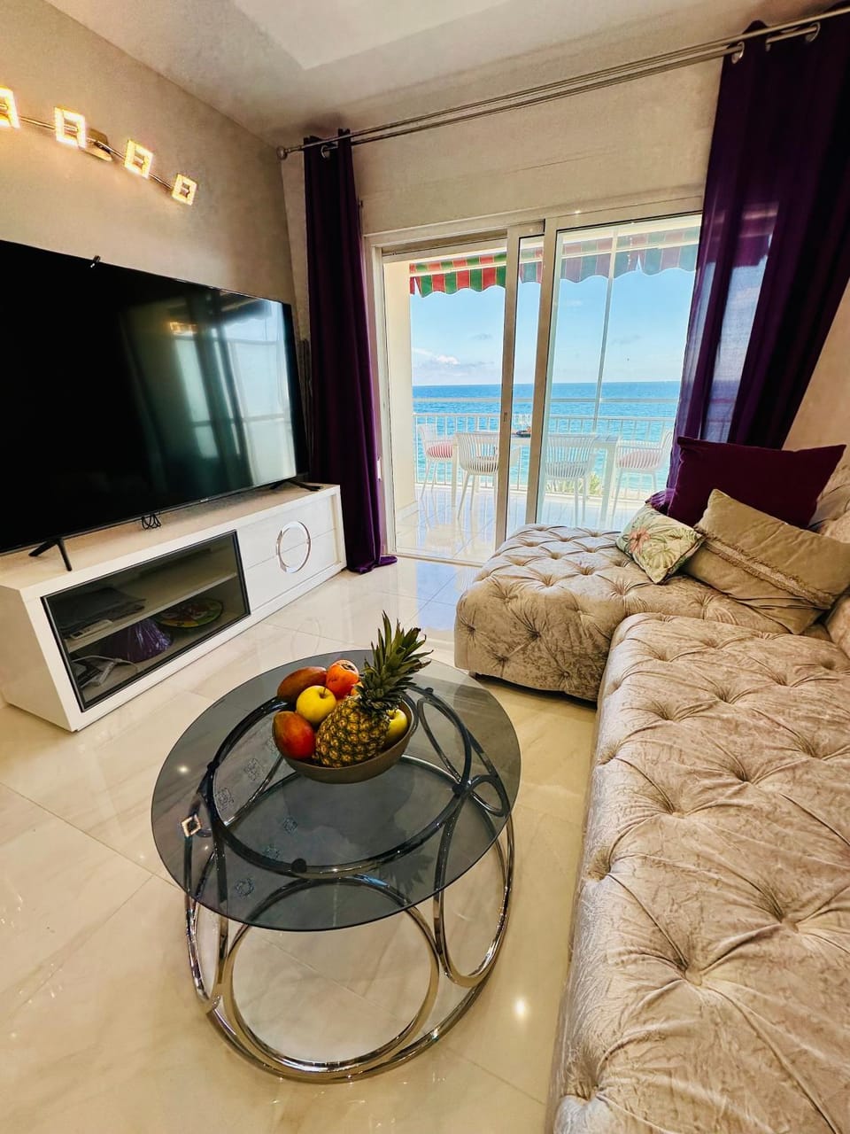 Natural landscape, TV and multimedia, Living room, Seating area, Sea view