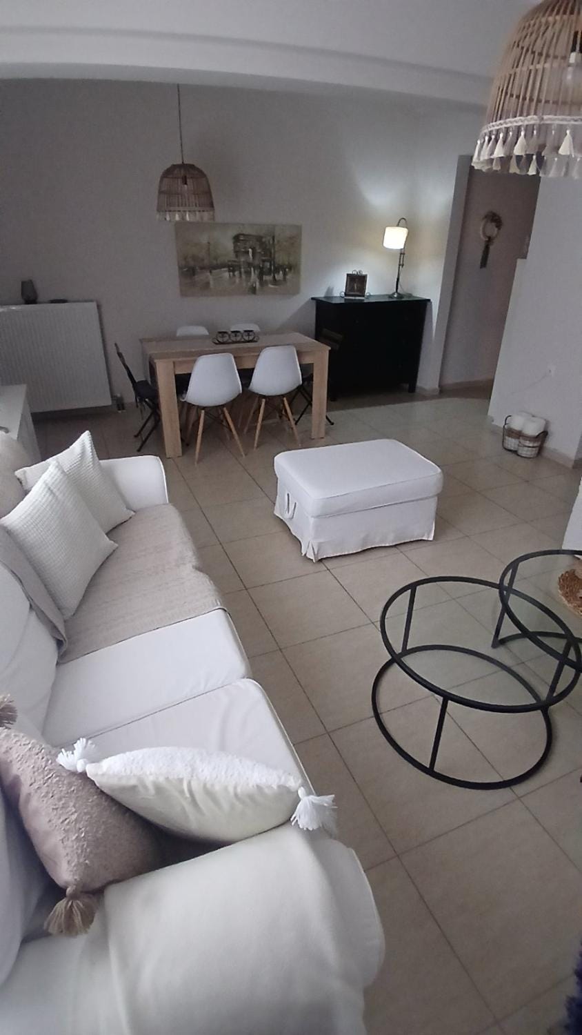 Christi & Paris Nest Apartment in Volos