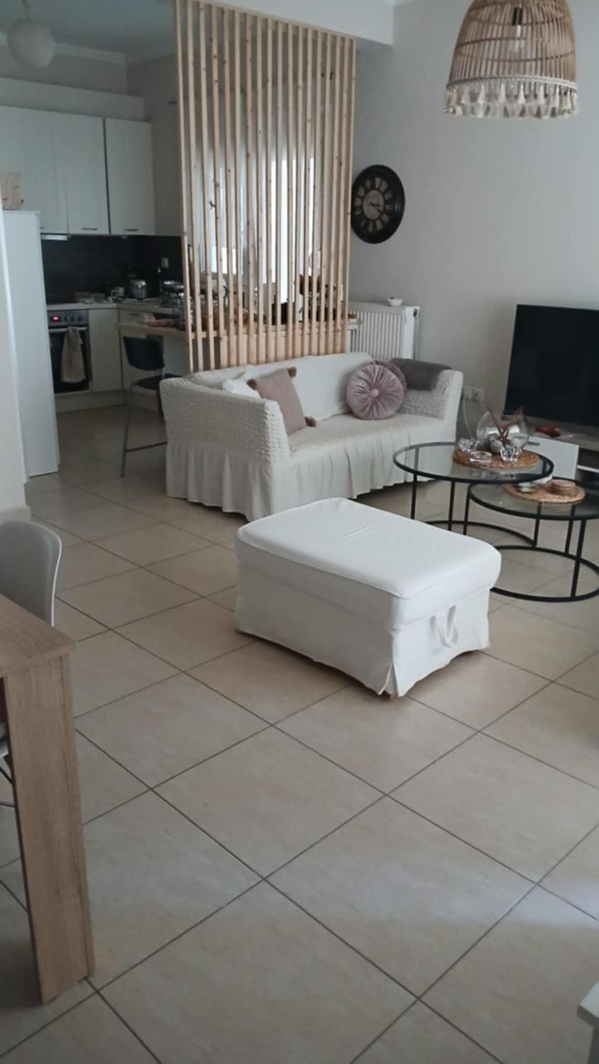 Christi & Paris Nest Apartment in Volos