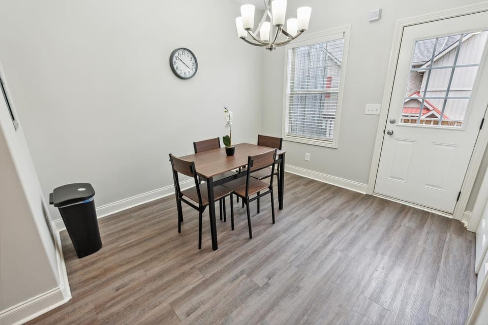 Biltmore Luxury 1513 #3 Townhomes l 2Bd 2 Bth Apartment in Clarksville