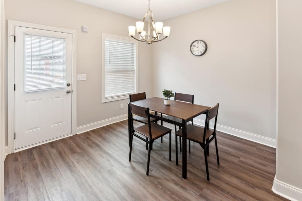 Biltmore Luxury 1513 #8 Townhomes l 2Bd 2 Bth Apartment in Clarksville
