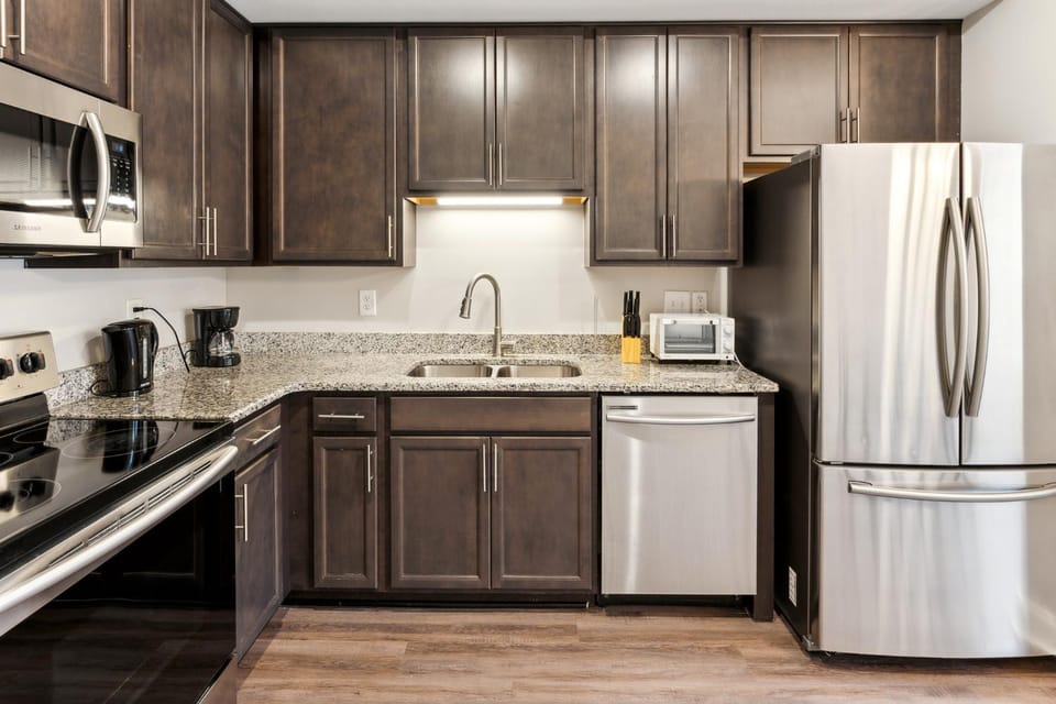 Biltmore Luxury 1513 #8 Townhomes l 2Bd 2 Bth Apartment in Clarksville