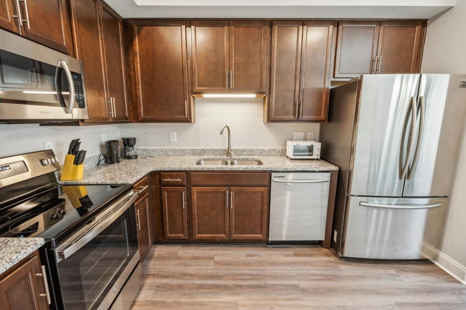 Biltmore Luxury 1517 #2 Townhomes l 2Bd 2 Bth Apartment in Clarksville