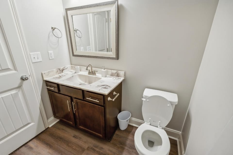 Biltmore Luxury 1517 #2 Townhomes l 2Bd 2 Bth Apartment in Clarksville