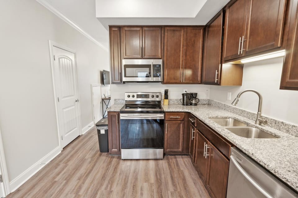 Biltmore Luxury 1517 #6 Townhomes l 2Bd 2 Bth Apartment in Clarksville