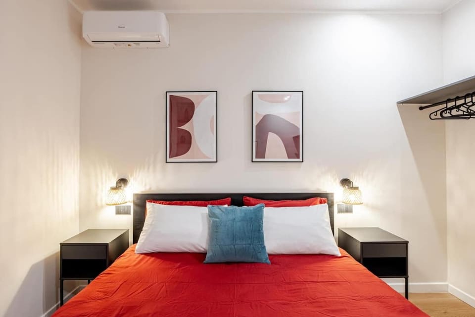 Bed, Bedroom, air conditioner